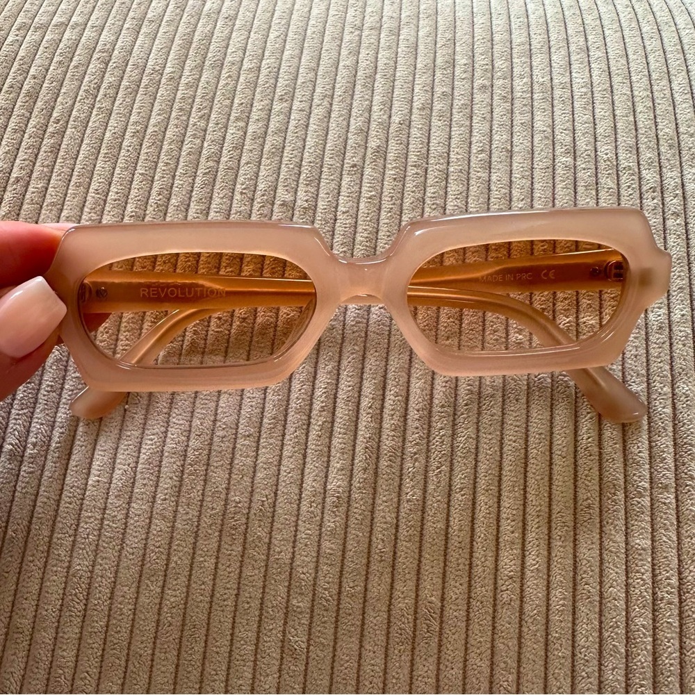 Velvet Canyon Revolution Sunglasses in Peach - Picture 2 of 10